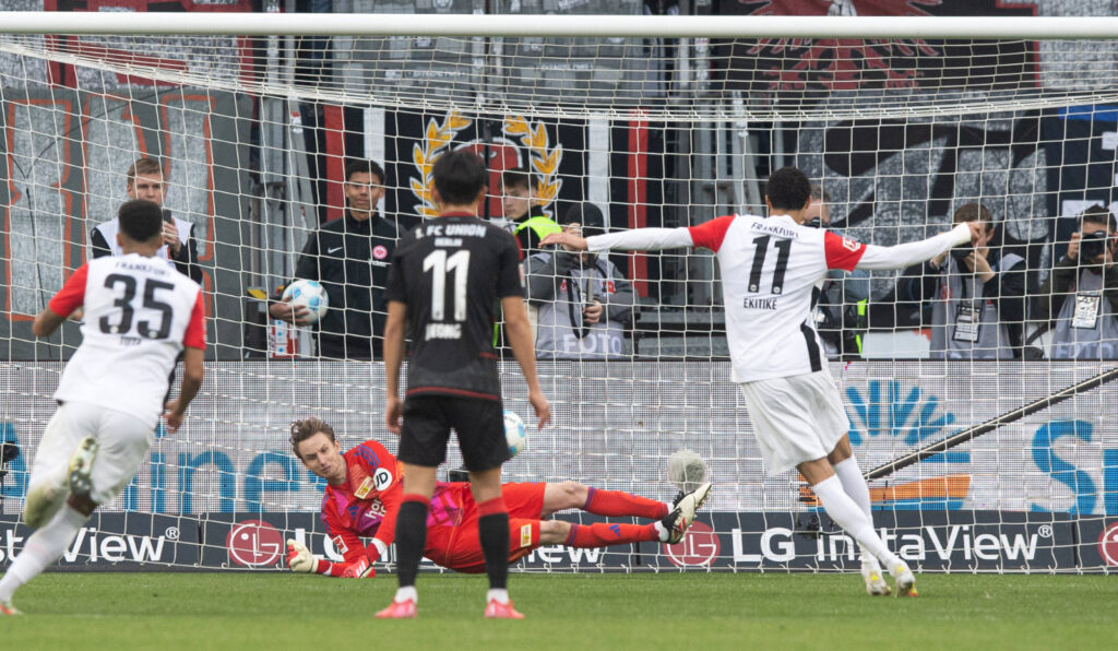 Union gewinnt dank Frederik Rønnows Elfmeterparade bei Eintracht Frankfurt